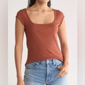 Melrose and Market Sierra Rust Cap Sleeve Scoop Neck Tshirt Size Small